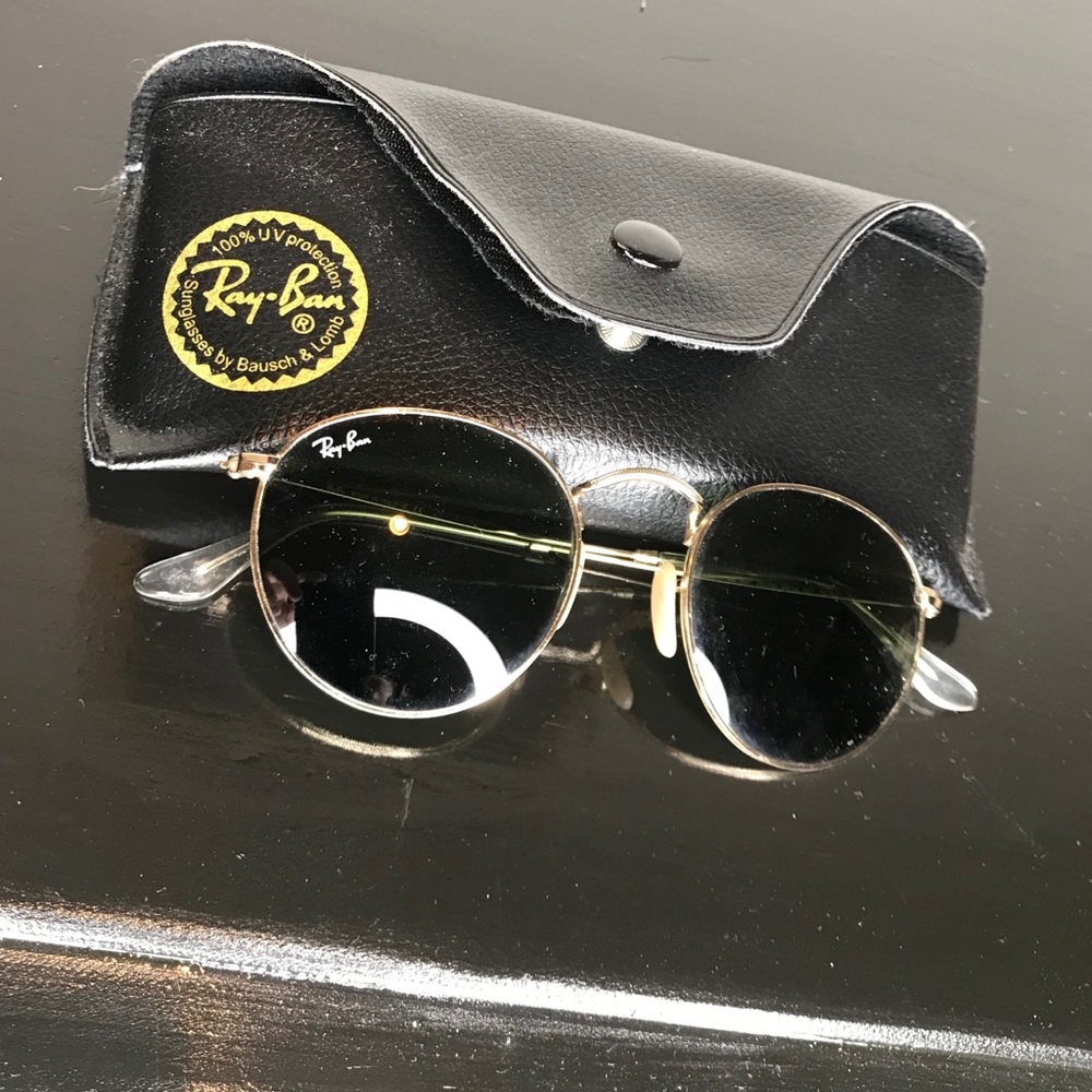 Round framed Ray bans